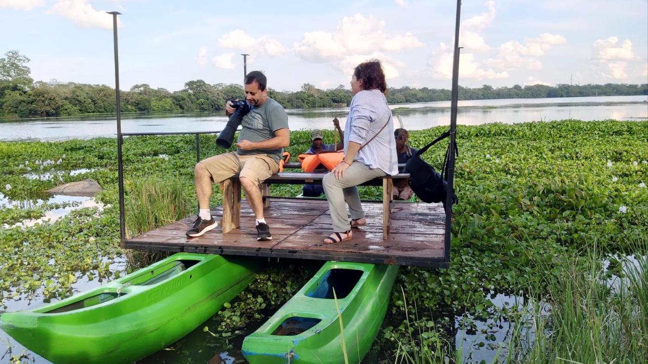 Lake Cabin 波隆纳鲁沃 外观 照片